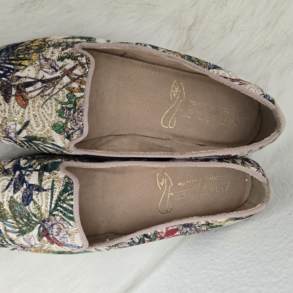 Aerosoles Betunia Embroidered Flats - Picture 6 of 8